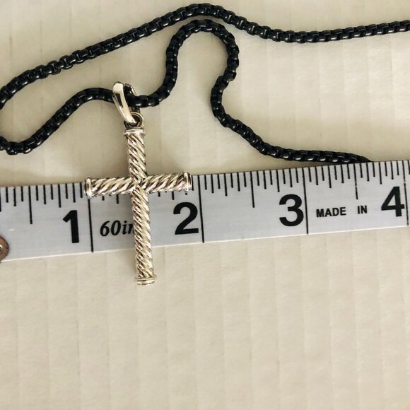 David Yurman Cable Cross Pendant w/Black Stainless Necklace 26" w/Pouch Mint - Picture 9 of 16